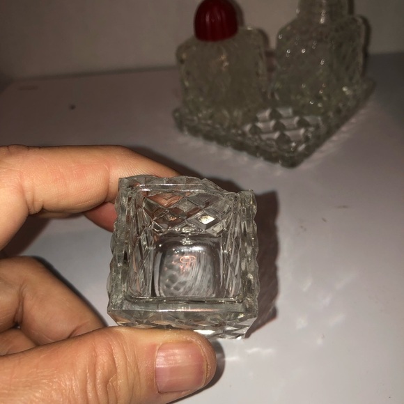 Vintage Glass Salt and Pepper Shaker three piece set on tray- anchor hocking - Picture 11 of 16